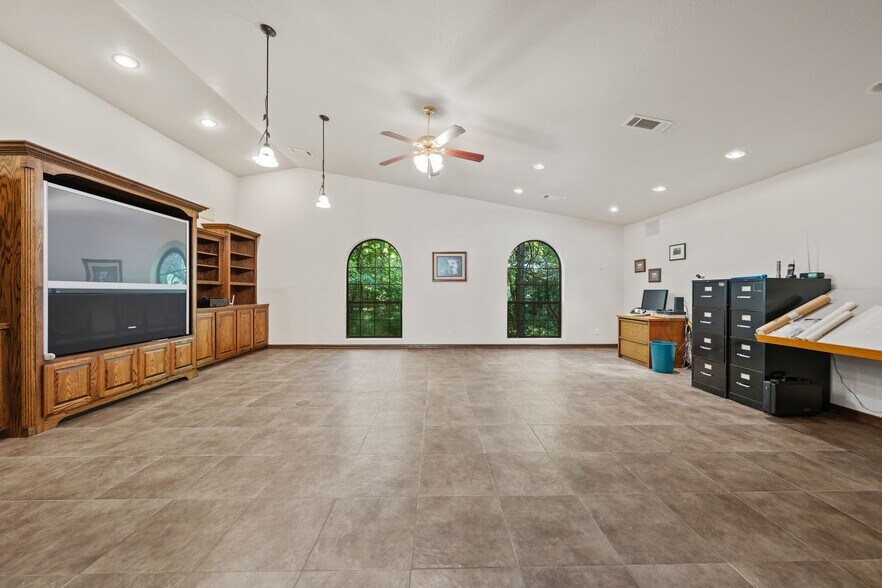 More Photos Of 15288 AR-22, Dardanelle Warehouse For Sale