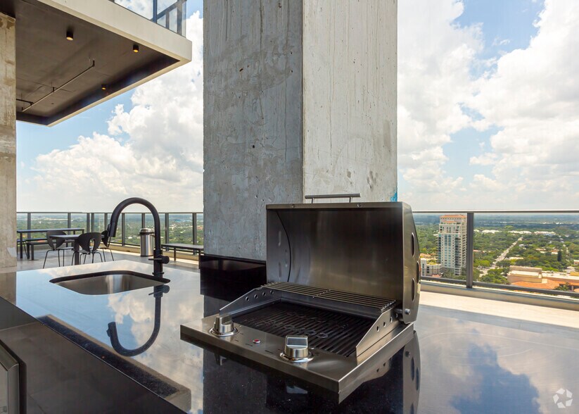 More Photos Of 221 SW 1st Ave, Fort Lauderdale Apartments For Lease