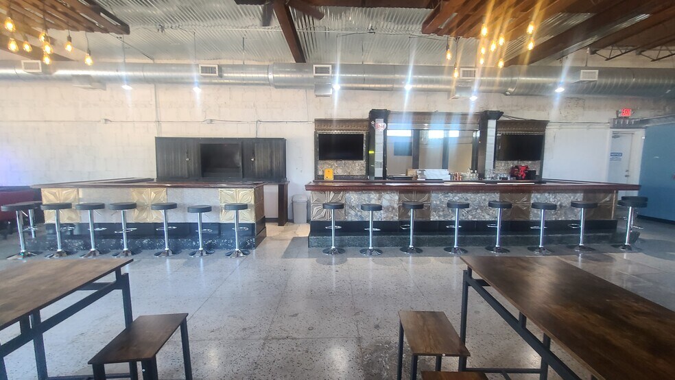 More Photos Of 221 6th St N, Texas City General Retail For Sale