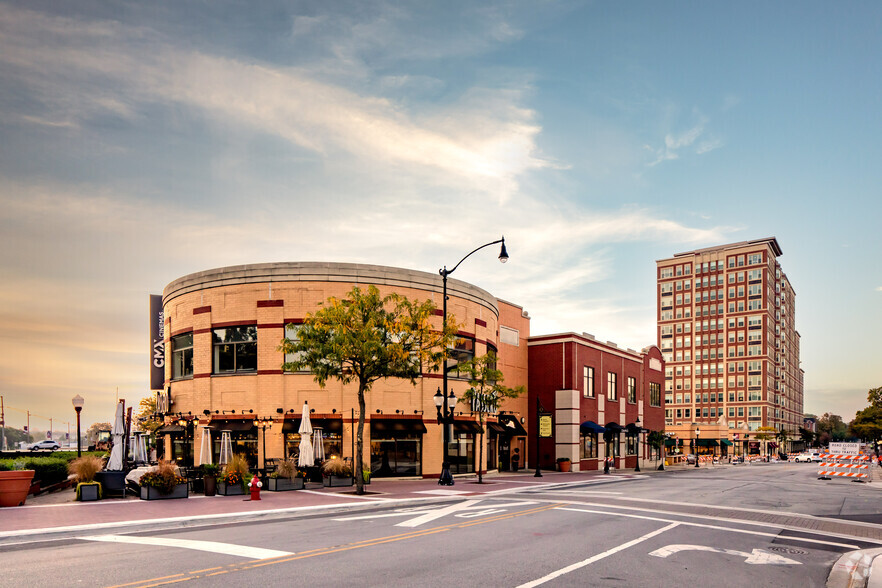 Primary Photo Of 3-31 S Evergreen Ave, Arlington Heights Coworking Space