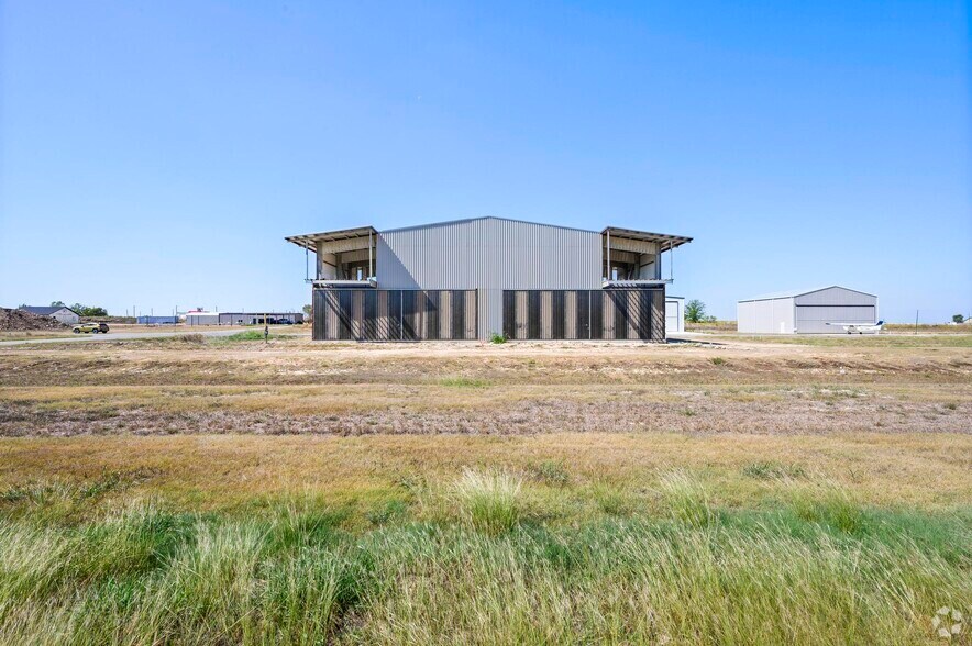 More Photos Of 15850 Salado Airport Rd, Salado Industrial For Sale