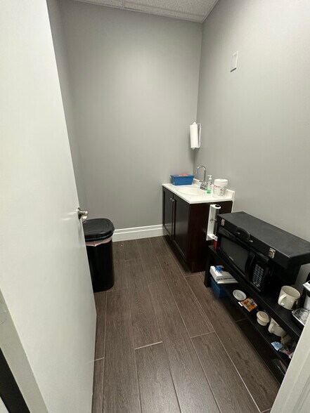 More Photos Of 7451 Wiles Rd, Coral Springs Medical For Sale