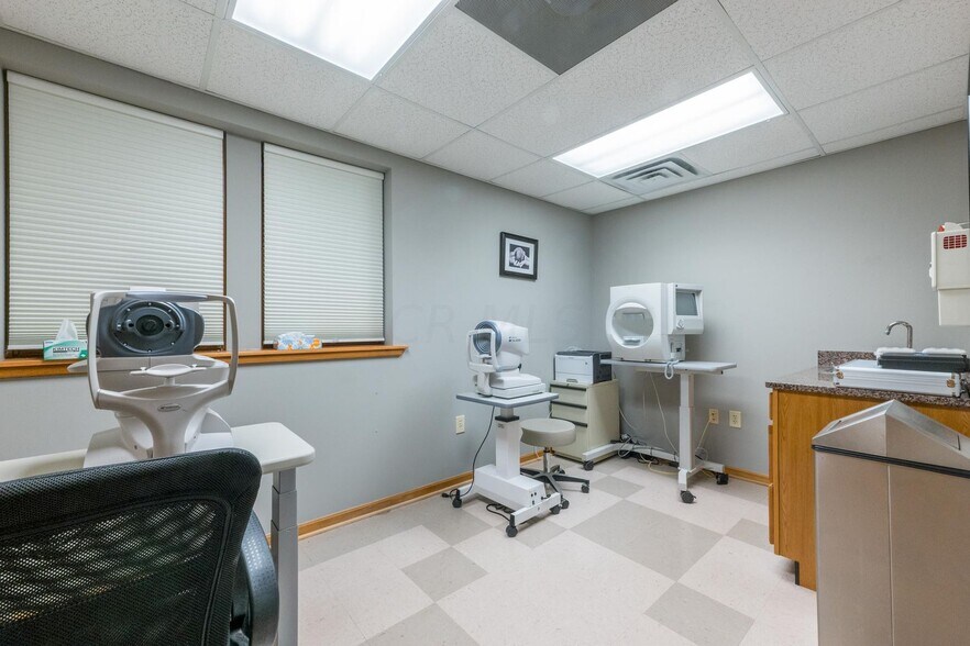 More Photos Of 1151 Bethel Rd, Columbus Medical For Sale