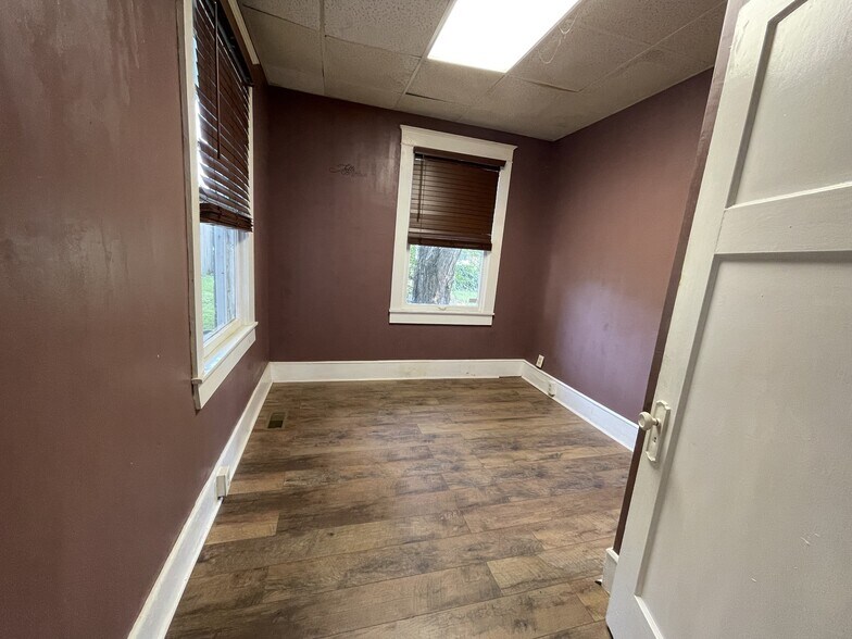 More Photos Of 312 W Main St, Waverly Freestanding For Sale