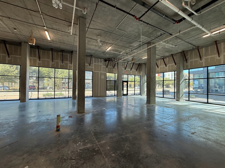 More Photos Of 1701 Simond Ave, Austin Apartments For Sale