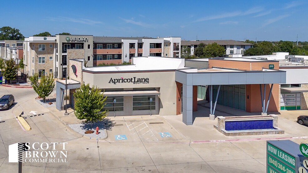 More Photos Of 500 Fort Worth Dr, Denton Storefront Retail Office For Lease