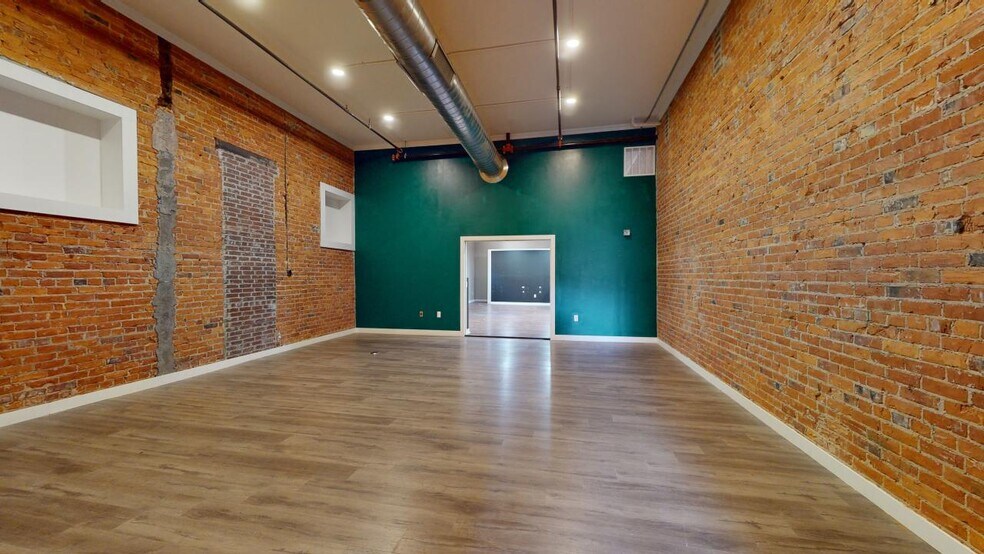 More Photos Of 112 W 2nd St, Grand Island Light Distribution For Lease