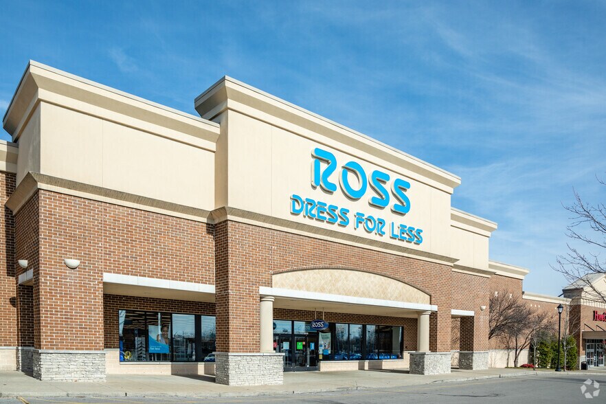 More Photos Of 1010-1038 Glenbrook Way, Hendersonville Unknown For Lease