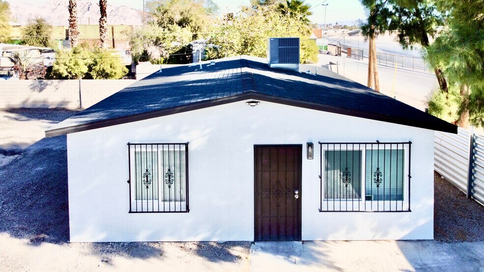More Photos Of 3662 Park St, Las Vegas Industrial For Sale