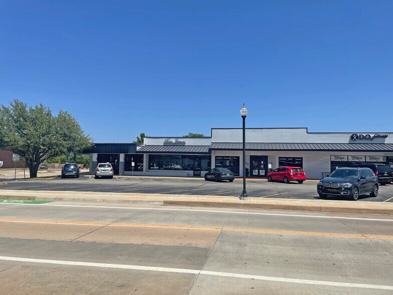 Primary Photo Of 5116-524 N Shartel Ave, Oklahoma City Unknown For Lease