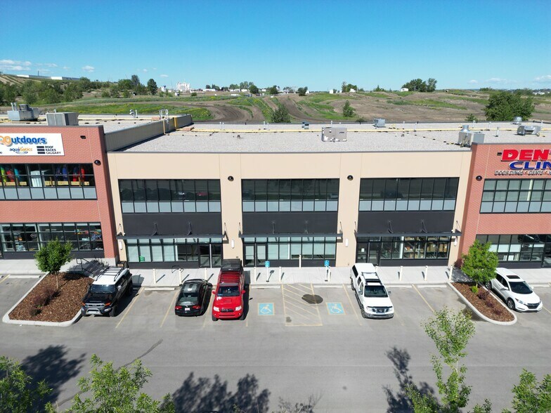 Primary Photo Of 5057-5061 11 St SE, Calgary Warehouse For Sale