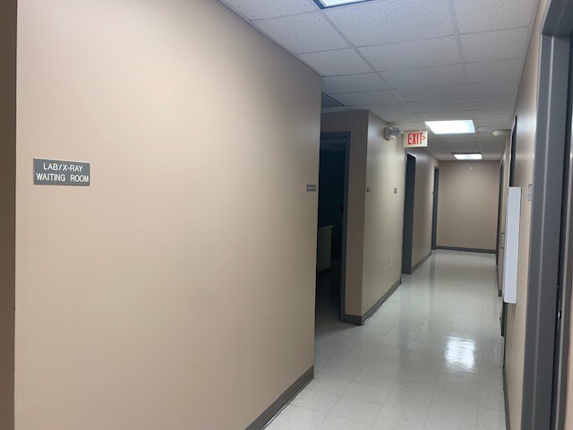 More Photos Of 1815 Hospital Dr, Jackson Medical For Sale