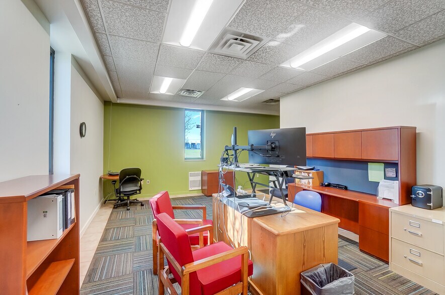 More Photos Of 2025 E 4th St, Lima Light Manufacturing For Sale