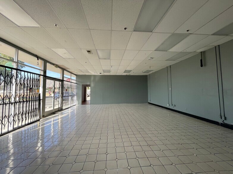More Photos Of 109 S State St, San Jacinto Unknown For Lease
