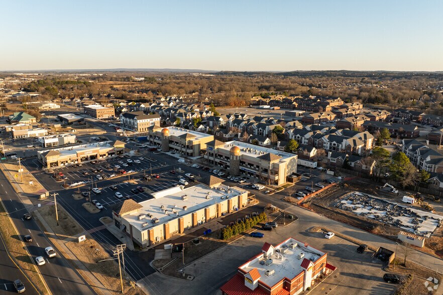More Photos Of 2235 Dave Ward Dr, Conway Storefront Retail Office For Lease