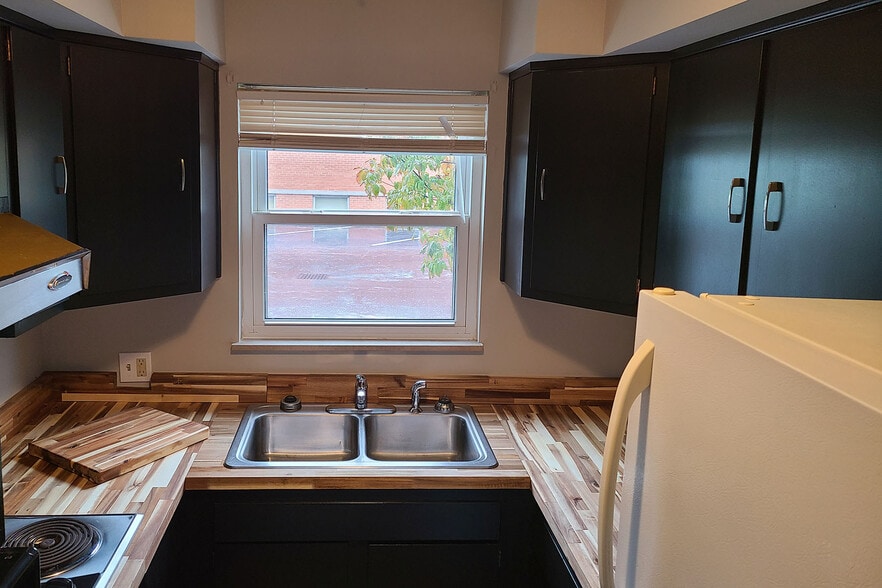 More Photos Of 2701-2709 Washington ave, Evansville Office For Sale