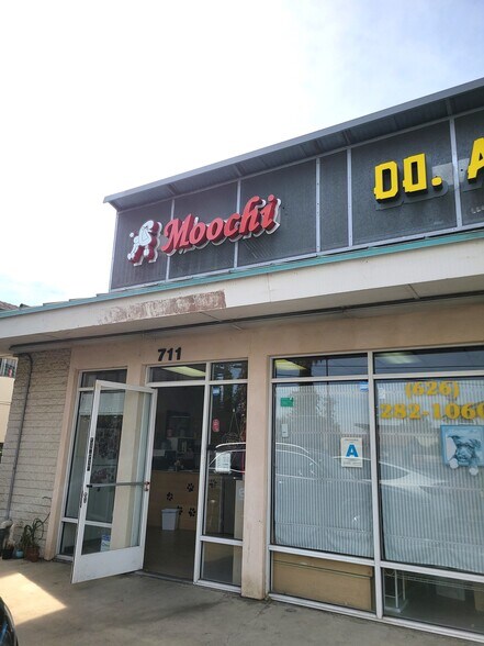 More Photos Of 701-711 S Atlantic Blvd, Alhambra Storefront For Lease