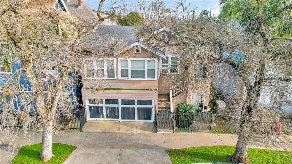 More Photos Of 2611 Alhambra, Sacramento Apartments For Sale