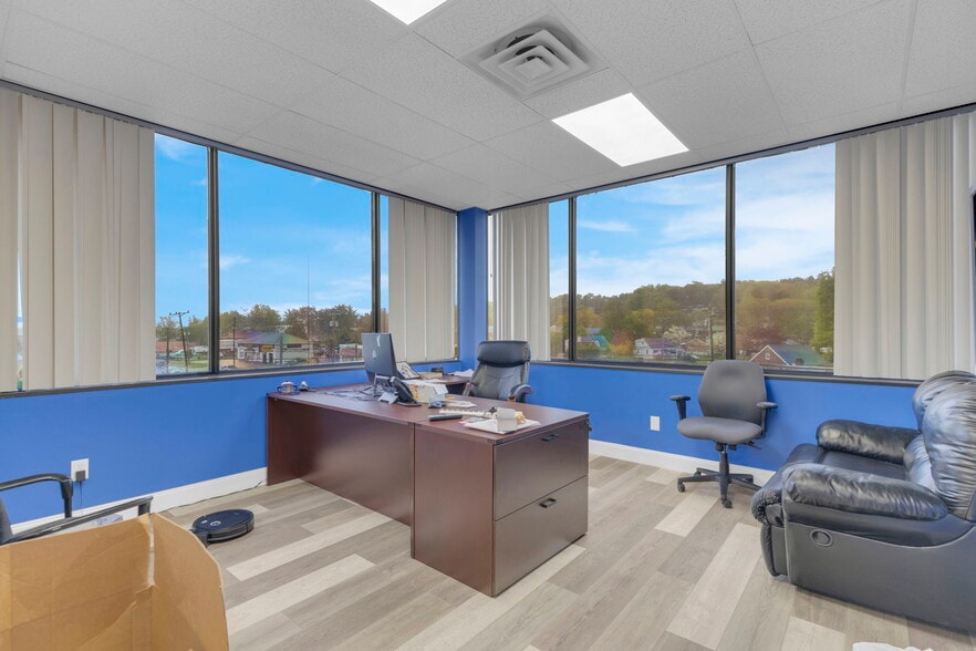 More Photos Of 2049 Silas Deane Hwy, Rocky Hill Medical For Lease