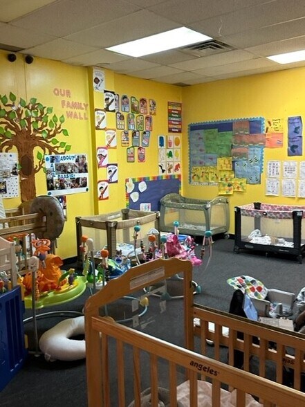 More Photos Of 401 Chester Pike, Darby Daycare Center For Sale