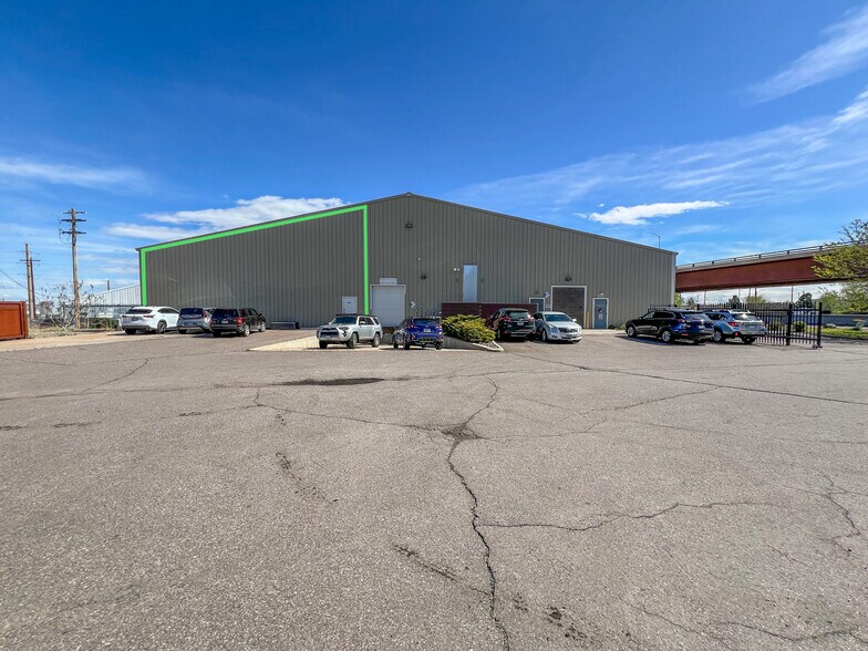 More Photos Of 5301 Vasquez Blvd, Commerce City Warehouse For Lease