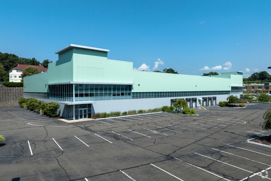 Primary Photo Of 355 Wilson Ave, Norwalk Light Distribution For Lease