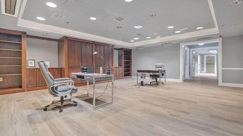 More Photos Of 323 8th St NE, Washington Apartments For Sale