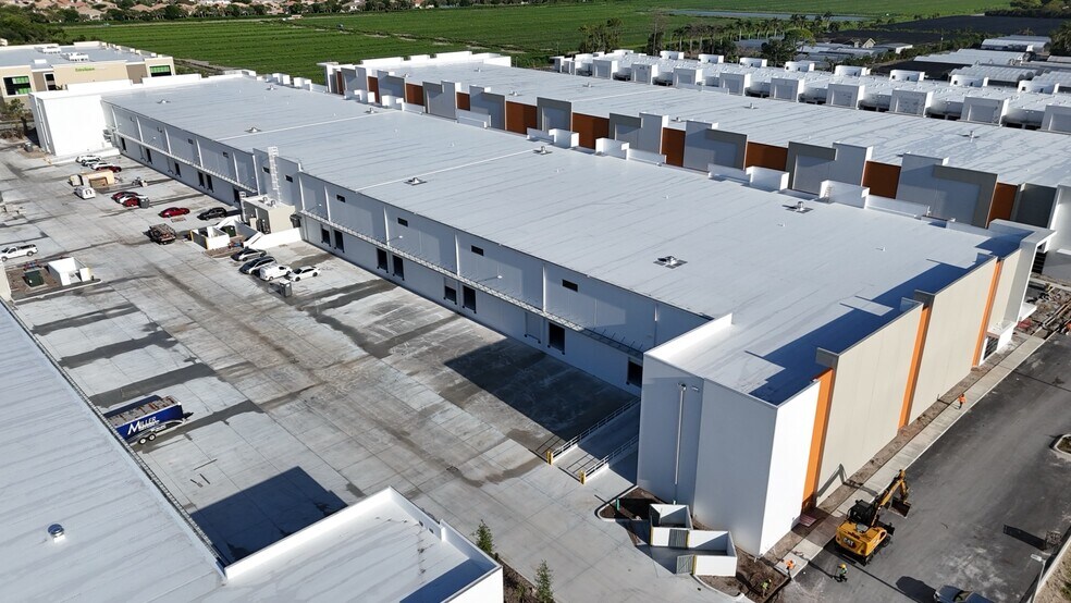 More Photos Of 8289 Boynton Beach Blvd, Boynton Beach Unknown For Lease