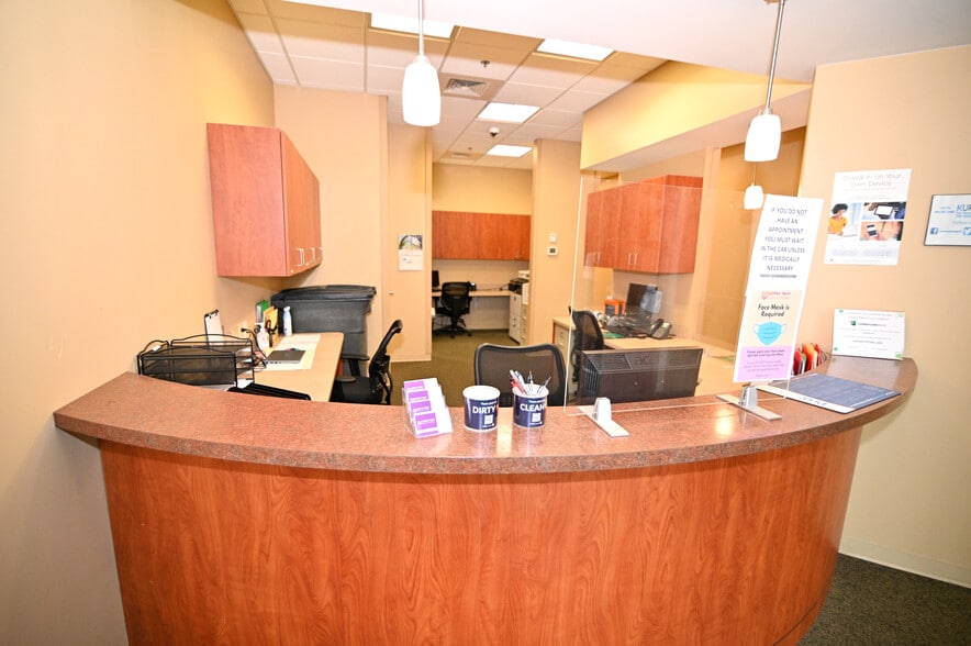 More Photos Of 2960 Technology Pl, Waldorf Research And Development For Lease