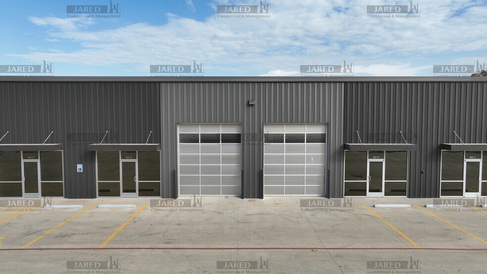 More Photos Of 967-975 W STATE HWY NN, Ozark Industrial For Sale