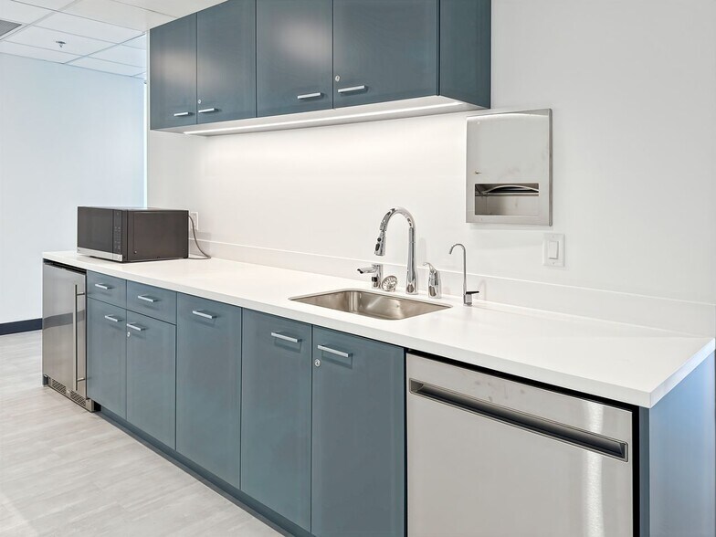 More Photos Of 20727 Willoughby Town Centre Dr, Langley Coworking Space