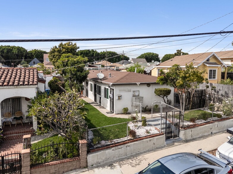 Primary Photo Of 549 S Mathews St, Los Angeles Apartments For Sale