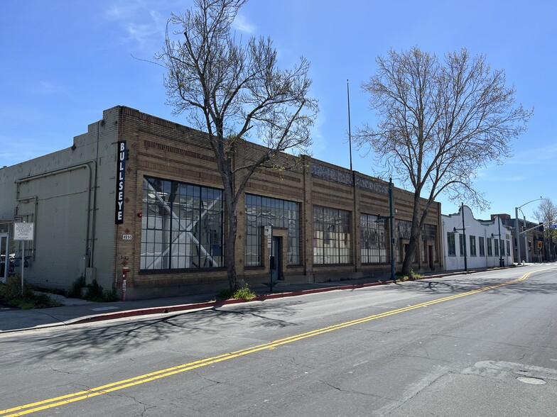 Primary Photo Of 4512-4514 Hollis St, Emeryville Showroom For Lease