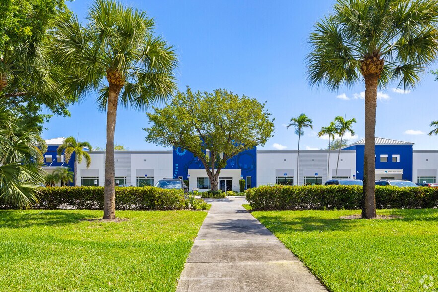 More Photos Of 3998 FAU Blvd, Boca Raton Unknown For Lease