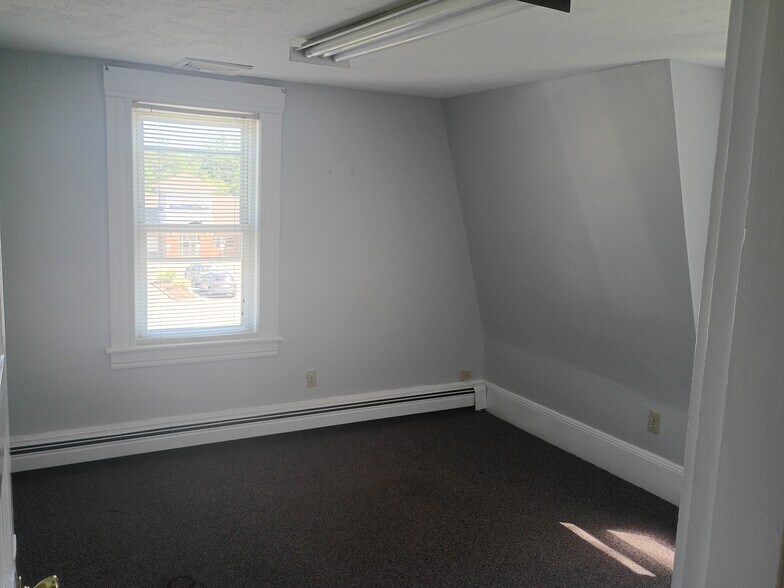 More Photos Of 247 Main St, North Reading Office For Lease