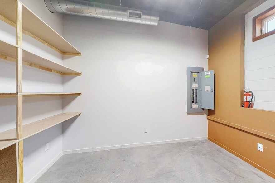 More Photos Of 314 El Pueblo Rd NW, Albuquerque Warehouse For Lease