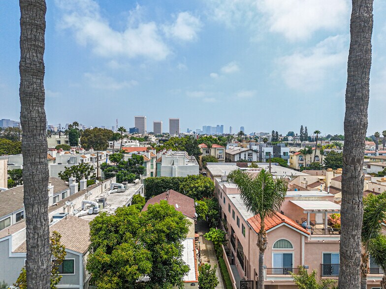 More Photos Of 1728 Granville Ave, Los Angeles Apartments For Sale