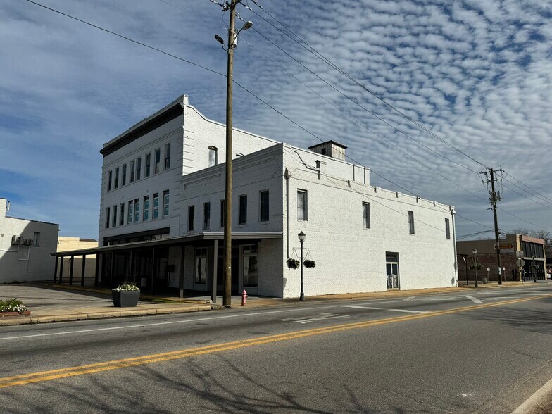 More Photos Of 102 Saint Joseph Ave, Brewton Storefront Retail Residential For Sale