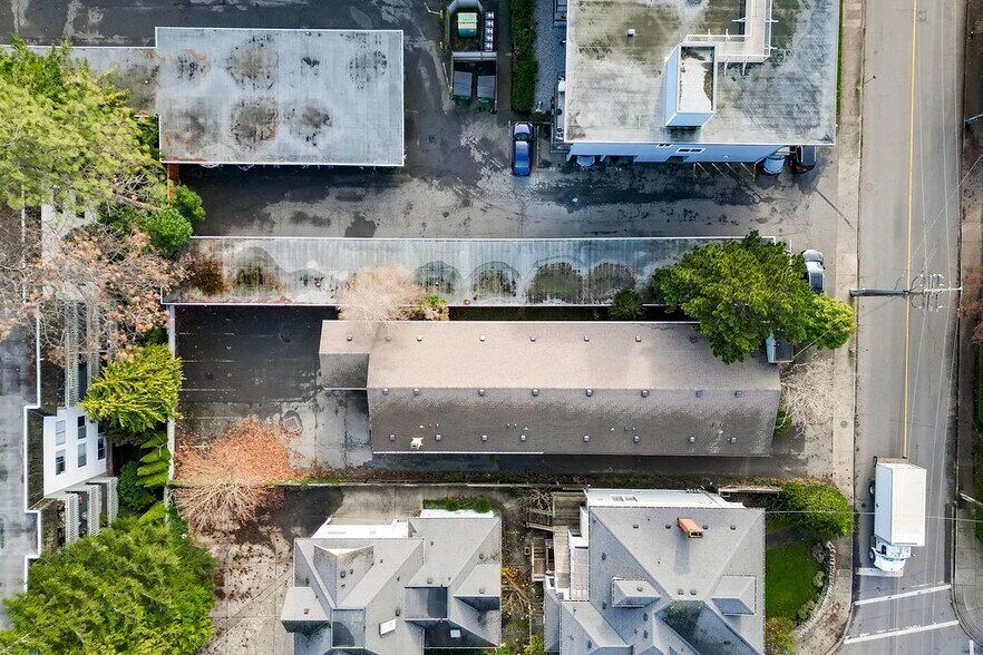 More Photos Of 1321 Fernwood Rd, Victoria Apartments For Sale