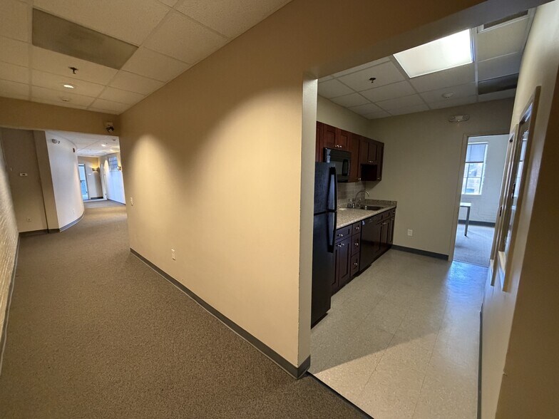 More Photos Of 60 Browns Race, Rochester Office Residential For Lease