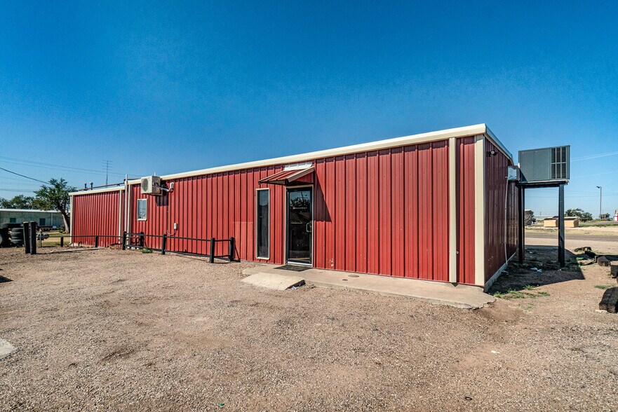 Primary Photo Of 201 E Service Rd, Tulia Restaurant For Lease