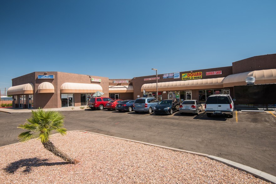 More Photos Of 2647 W Glendale Ave, Phoenix Storefront Retail Office For Sale