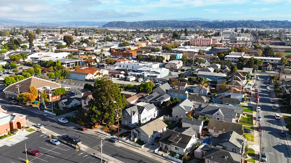 More Photos Of 23 Ford St, Watsonville Apartments For Sale