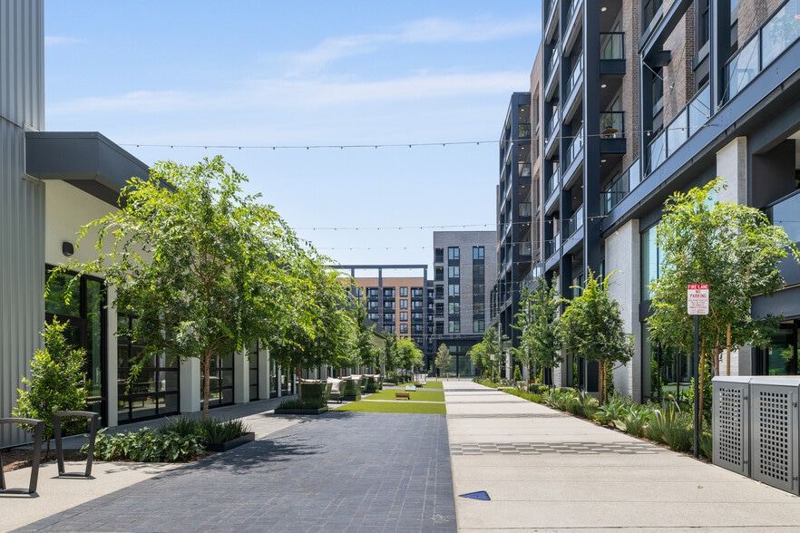 More Photos Of 2010 E Warner Ave, Santa Ana Apartments For Lease