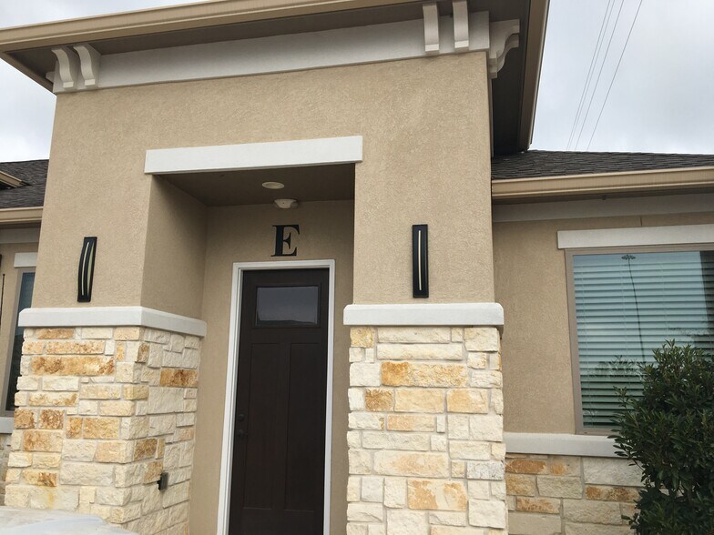 More Photos Of 11023 Northpointe Blvd, Tomball Medical For Sale