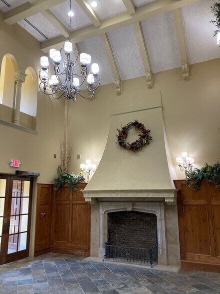 More Photos Of 1531 E Bradford Pky, Springfield Medical For Lease