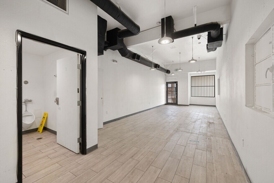More Photos Of 1059-1063 N Palm Canyon Dr, Palm Springs Storefront For Sale