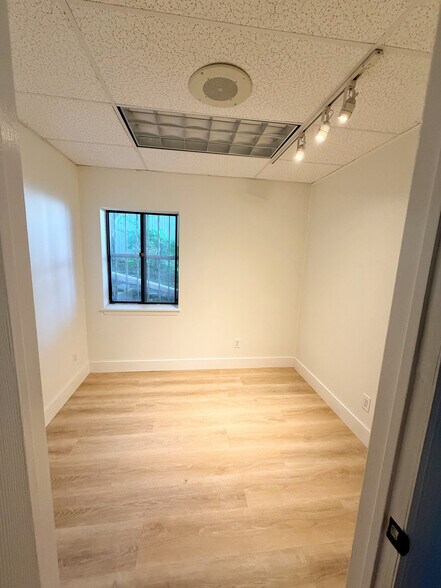 More Photos Of 356 US-202 Rt, Somers Town Office For Lease
