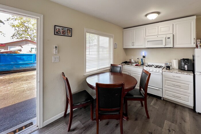 More Photos Of 6345 Bethel Island Rd, Bethel Island Apartments For Sale