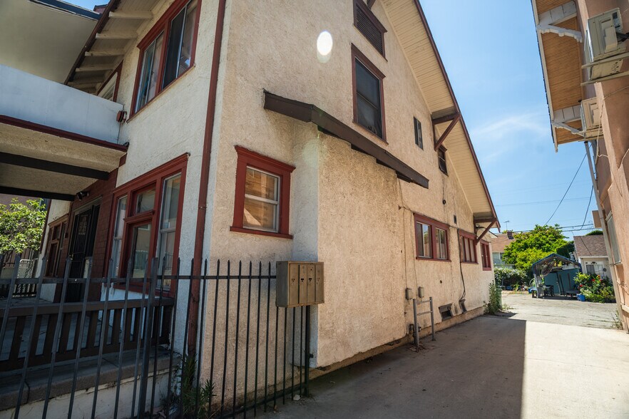 More Photos Of 1619 S St Andrews Pl, Los Angeles Apartments For Sale
